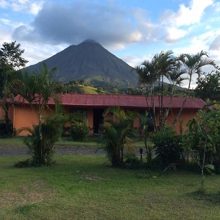 Hôtel Cabinas Los Guayabos à La Fortuna Extérieur photo
