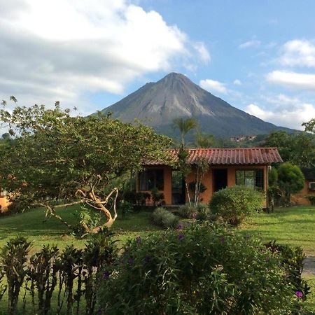 Hôtel Cabinas Los Guayabos à La Fortuna Extérieur photo