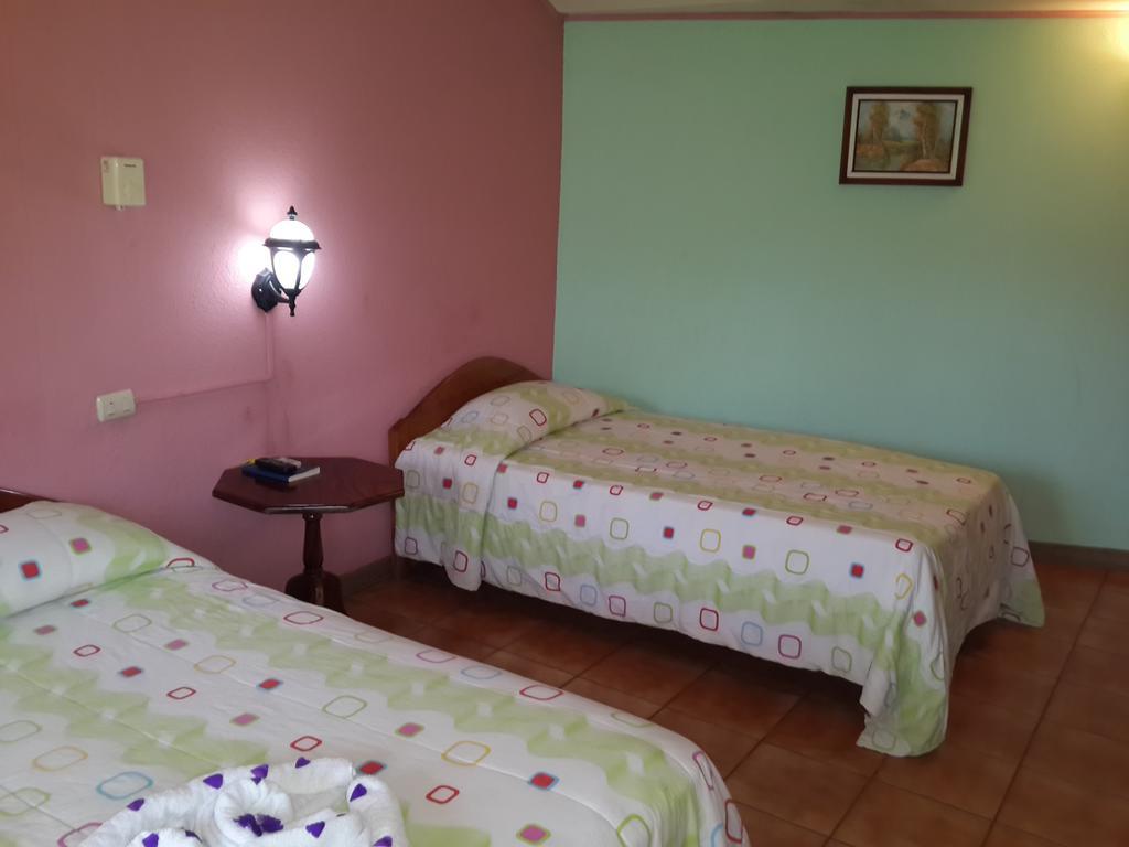 Hôtel Cabinas Los Guayabos à La Fortuna Chambre photo