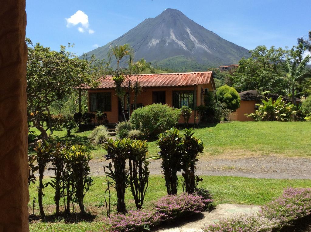 Hôtel Cabinas Los Guayabos à La Fortuna Extérieur photo