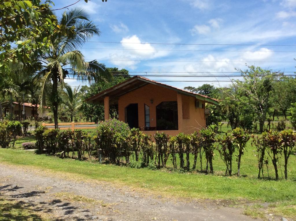Hôtel Cabinas Los Guayabos à La Fortuna Extérieur photo